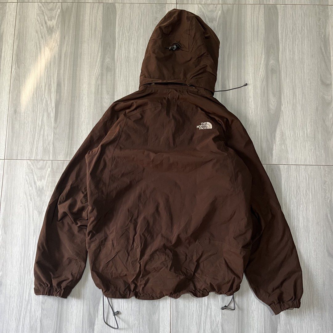 The North Face HyVent in Choco Brown (Category: Coats, Jackets and Outerwear) located in San Jose. Submitted by mellanjose25078 (Listing ID 1469572587, Image 2). Description: ❤️‍🔥Negotiable mga pare❤️‍🔥 - Brand: The North Face - Color: Rich brown with contrasting cream sleeve panels - Technology: HyVent waterproof tech for unpredictable weather - Features: Zip-front closure, secure zippered pockets - Fit: Adjustable hood and hem with drawstring