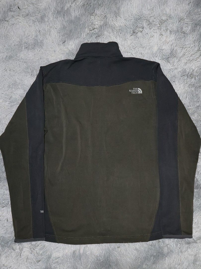 The North Face Olive Green Jacket (Category: Coats, Jackets and Outerwear) located in Abulug. Submitted by humanwhosellthings (Listing ID 1469404731, Image 2). Description: Size XL 23W x 28L Excellent Condition No issue.