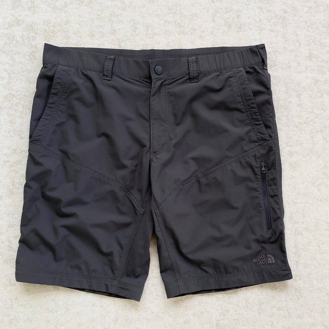 The North Face Waterproof Convertible Pants (Category: Activewear) located in Manila. Submitted by thrift3006 (Listing ID 1469500451, Image 3). Description: The North Face Convertible Trek Pants - Waterproof Size 38-40w 42L Good as new condition ₱2k freeship🏷️ Loc baliwag bulacan 📍 Pm 📩.