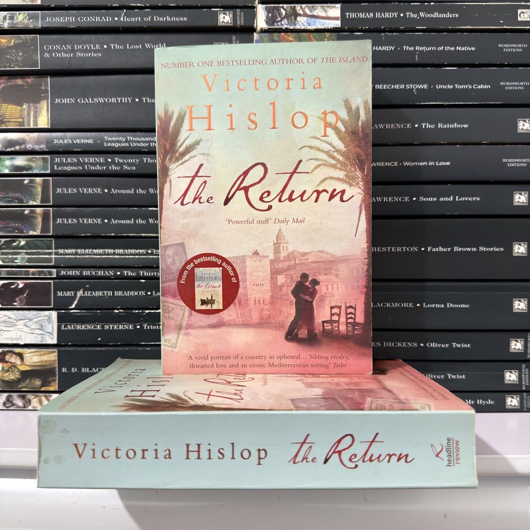 The Return by Victoria Hislop Paperback Novel (Category: Storybooks) located in Lingayen. Submitted by readwjane (Listing ID 1469474245, Image 1). Description: - Title & Author: The Return by Victoria Hislop - Format: Paperback - Publisher: Headline Review - Genre: Historical Fiction / Drama - Condition: Clean pages, solid spine - Perfect for fans of sweeping emotional stories and family rivalries.