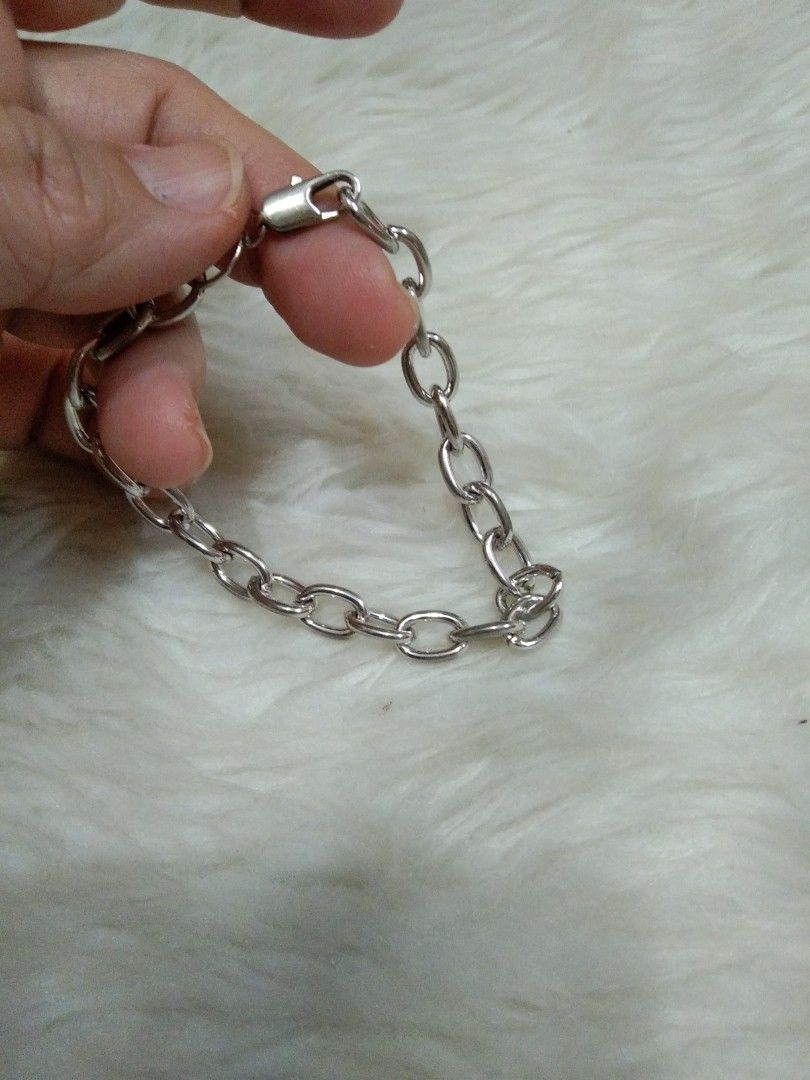 Thick chain bracelet stainless (Category: Bracelets) located in Quezon City. Submitted by eidorableshop (Listing ID 1469393818, Image 2). Description: .