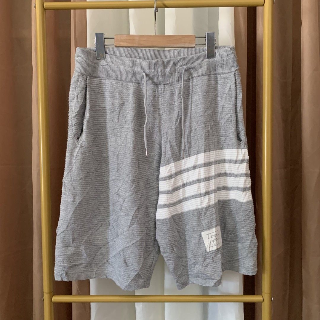 THOM BROWNE GRAY SWEAT SHORT (Category: Shorts) located in Binalonan. Submitted by thrift_on2022 (Listing ID 1469526157, Image 1). Description: W- 32 to 36 L - 23 Leg opening - 12 Color rate - 9.8/10 Excellent Condition❗️.