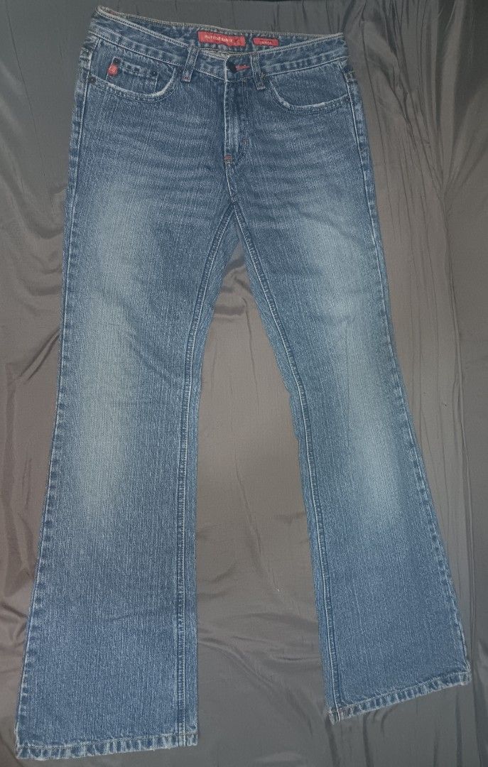 Thrifted Y2k/ Grunge Low Rise Bootcut Flare Jeans (Category: Jeans) located in Baguio. Submitted by jiji_clutter (Listing ID 1469546310, Image 3). Description: ♡ Decluttering Items in Old Stock♡ For Sale: Thrifted Low Rise Jeans (Ruyeno Sixty - could be similar to M!ss S!xty??) Waist: 27 in on tag, 31 in on measurement Hip: 33 - 34 in Thigh Circumference (pls take note dito): 18 in Length: 39.5 (Best for small to medium, especially for skinnier l