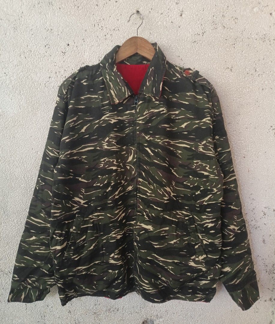 tiger stripe camouflage pattern jacket (Category: Activewear) located in Cagayan de Oro. Submitted by amenfitt (Listing ID 1469493071, Image 1). Description: tiger stripe camouflage pattern jacket W 24 L 27 GOD CONDITION COLOR RATE 10/10 ISSUE: NONE.