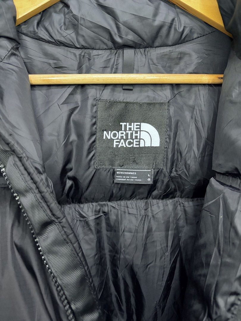TNF JACKET (Category: Coats, Jackets and Outerwear) located in Manila. Submitted by luckyfire.8cd6d4 (Listing ID 1469495483, Image 3). Description: FOR SALE UKAY JACKETS / PULLOVER The North Face 1996 Retro Nuptse Jacket (TNF BLACK) Size: L Dimention: 24x26 Condition: Excellent Color rate: 10/10 ₱2499 + SF MOP: Online Payment / Bank Transfer ❌STRICTLY NO COD *DISCLAIMER: Please note that this is an Ukay Items, colors may vary depends on lighting.