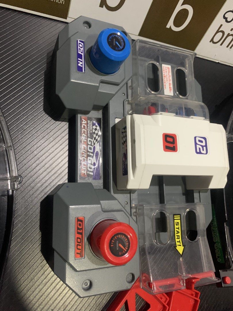 Tomica Speedway - Go Go Accel Circuit (Category: Kids Toys) located in Carmona. Submitted by bihira (Listing ID 1469452783, Image 3). Description: Tomica Speedway - Go Go Accel Circuit - WYSIWYG - As is - Missing 1 pc Curved track - Tested working -Good for custom tracks / DIY / Parts.