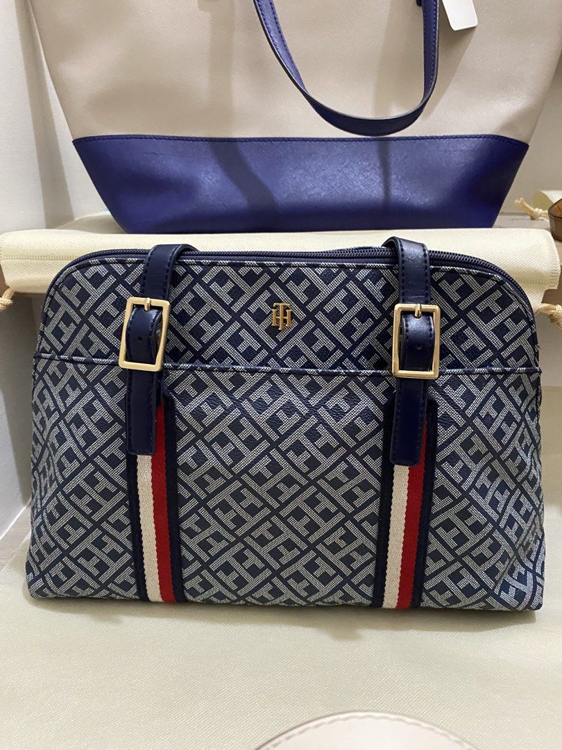 Tommy Hilfiger Bag (Category: Tote Bags) located in Las Pinas. Submitted by sherylandmargaux (Listing ID 1469535611, Image 1). Description: .