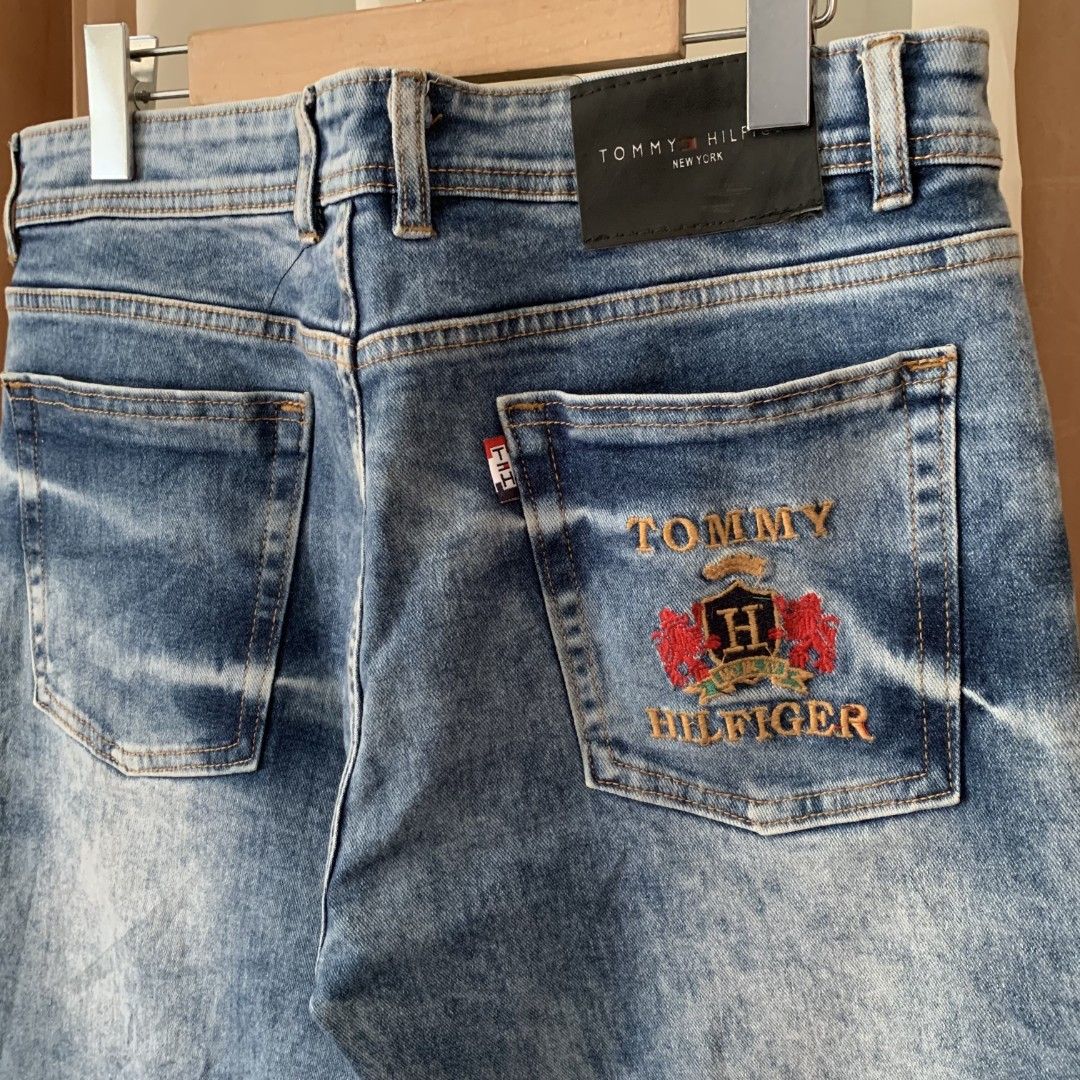 TOMMY HILFIGER DENIM PANTS (Category: Jeans) located in Binalonan. Submitted by thrift_on2022 (Listing ID 1469523958, Image 3). Description: W- 36 L - 41 Leg opening- 9 Color rate - 9.7/10 Excellent Condition❗️.