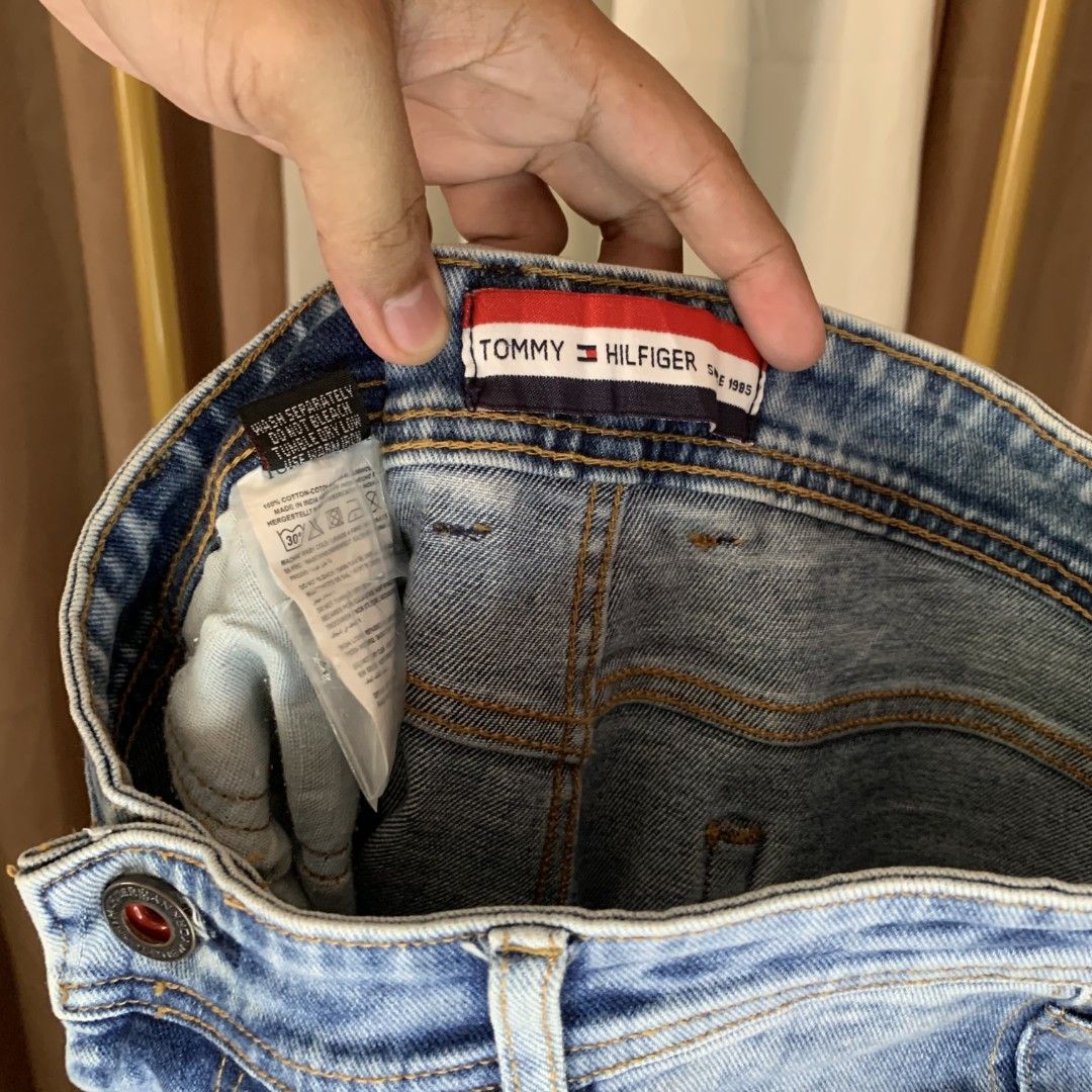 TOMMY HILFIGER DENIM PANTS (Category: Jeans) located in Binalonan. Submitted by thrift_on2022 (Listing ID 1469523958, Image 2). Description: W- 36 L - 41 Leg opening- 9 Color rate - 9.7/10 Excellent Condition❗️.