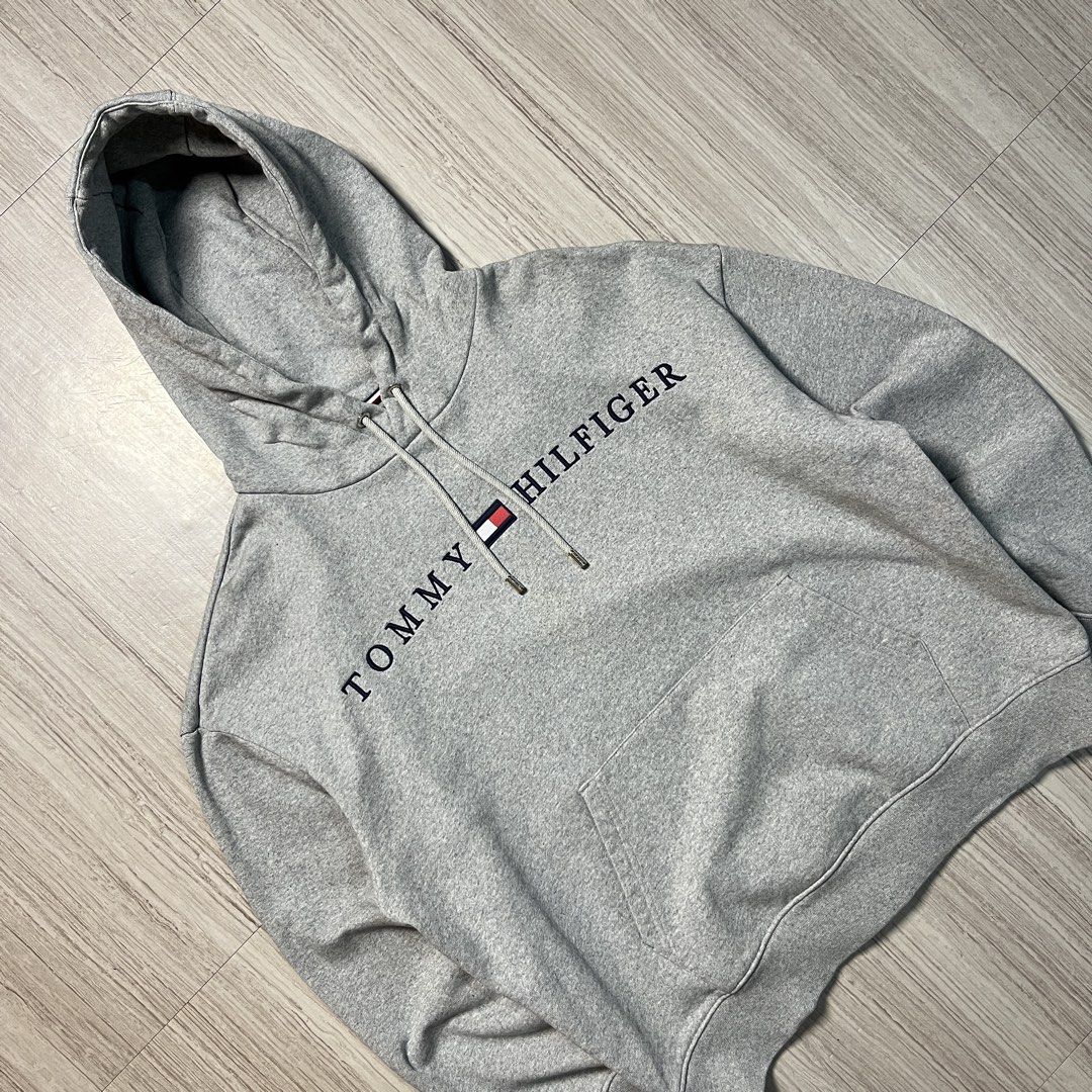 Tommy Hilfiger Embroided Jacket (Category: Coats, Jackets and Outerwear) located in Cebu City. Submitted by franceuy (Listing ID 1469553252, Image 2). Description: Excellent Condition No Issue W-25 L-26 Color rate: 10/10 Cebu City📍.