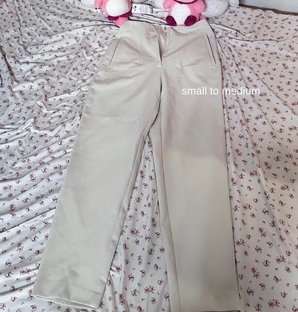 Tops and Pants Bundle - Small to Medium, Freesize (Category: Sets or Coordinates) located in Manila. Submitted by meyrielseconthreeads (Listing ID 1469530748, Image 3). Description: - 5-Piece Everyday Basics Bundle: Great mix of tops and bottoms for effortless casual styling - Tops Included: Pink scoop neck tee, dark blue crew neck tee, and black ribbed tee - Bottoms Included: Beige tailored trousers and grey drawstring trousers - Size Range: Ext