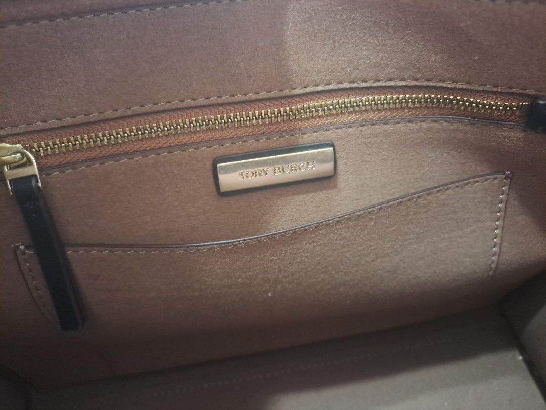 Tory Burch Tote Bag (Category: Tote Bags) located in Imus. Submitted by geraldiner94576 (Listing ID 1469528267, Image 1). Description: FS. Tory Burch T Monogram Contrast Embossed Small Tote Bag.. walang gasgas as in parang brand new lang.. Rank A condition Dm now!.