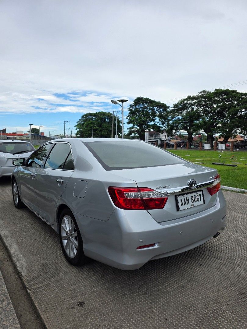 Toyota Camry 2.5 (A) (Category: Used Cars) located in San Fernando. Submitted by luckydog.0d4b76 (Listing ID 1465331855, Image 3). Description: 2014 Toyota Camry 2.5 V Top of the line Fresh, very well maintained Original paint Excellent engine condition Solid underchassis Smooth shifting Cold aircon Intact interior Original 106k mileage Intact original leather seats Power seats front & back Power sunshade Rear windows sunshade Front and rear park