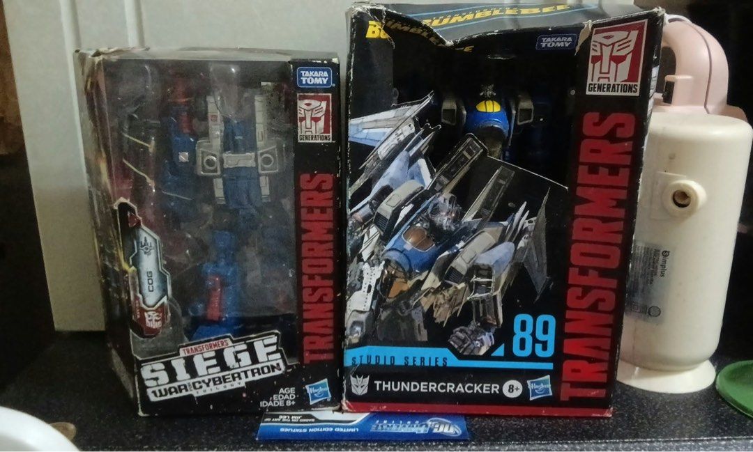 Transformers Toys (Category: Action & Battle Toys) located in San Mateo. Submitted by quikzee (Listing ID 1469563758, Image 1). Description: Set 2100.