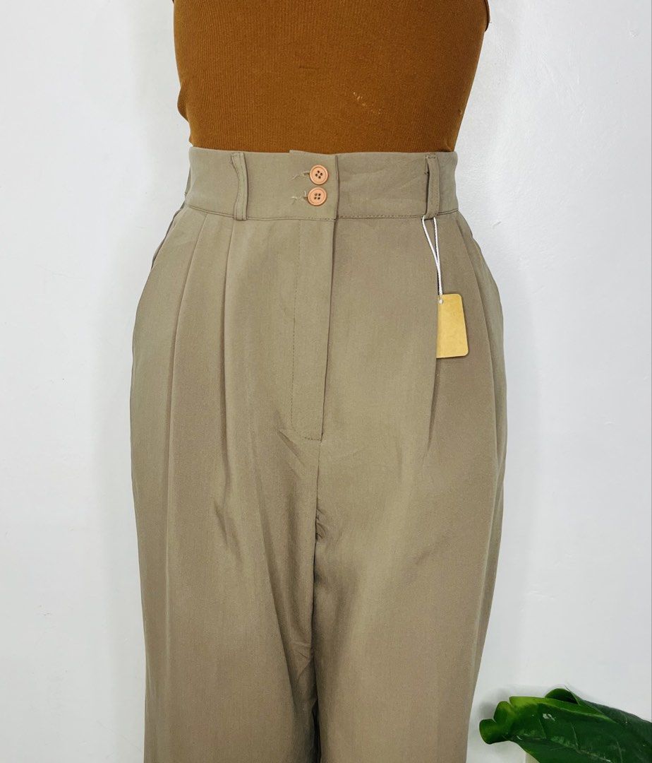 Trousers Pants | Size 27-32 (Category: Other Bottoms) located in Manila. Submitted by bengirlclothing (Listing ID 1469470668, Image 3). Description: - Size: 27-32 inches - Length: 41 inches UKAY SOURCE / Selected Items No to Maselan/Maarte sa Ukay.