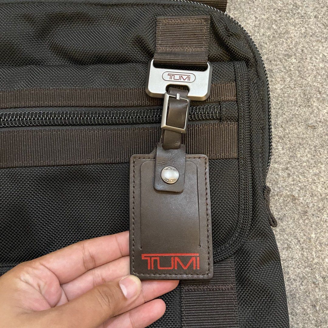 TUMI easter Zip top flap Crossbody hickory (Category: Sling Bags) located in Mabalacat. Submitted by alternativegoods.co (Listing ID 1469463950, Image 3). Description: 6500 or OBO CAN NEGOTIATE PLS PM GOOD AS BRANDNEW .