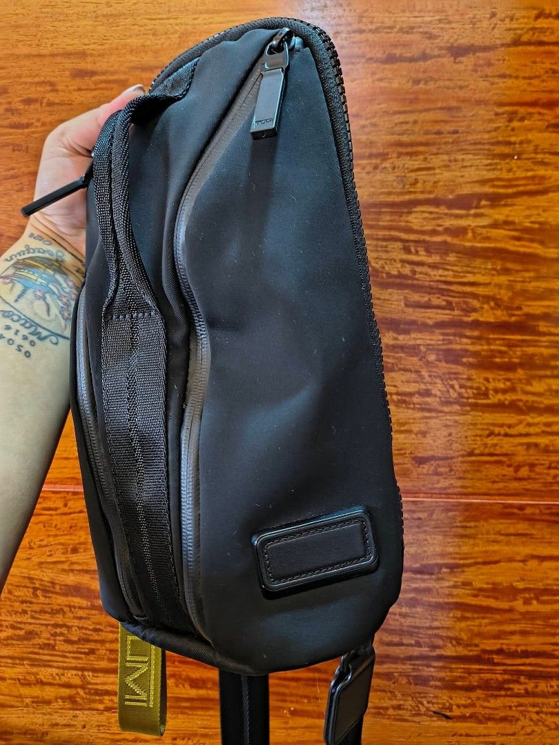 TUMI ORIGINAL MONEY BACK (Category: Belt bags, Clutches and Pouches) located in Binan City. Submitted by chloedvoutletshoppe (Listing ID 1469461450, Image 2). Description: ✔️ All items are 100% authentic ✔️ Money-back guarantee for authenticity 💳 Mode of Payment (MOP): • GCash • Bank Transfer 📦 Shipping Fee (SF): • Via LBC / Lalamove • Shouldered by buyer 🚫 All sales are final • No return, no exchange • Exceptions apply only for items with pro