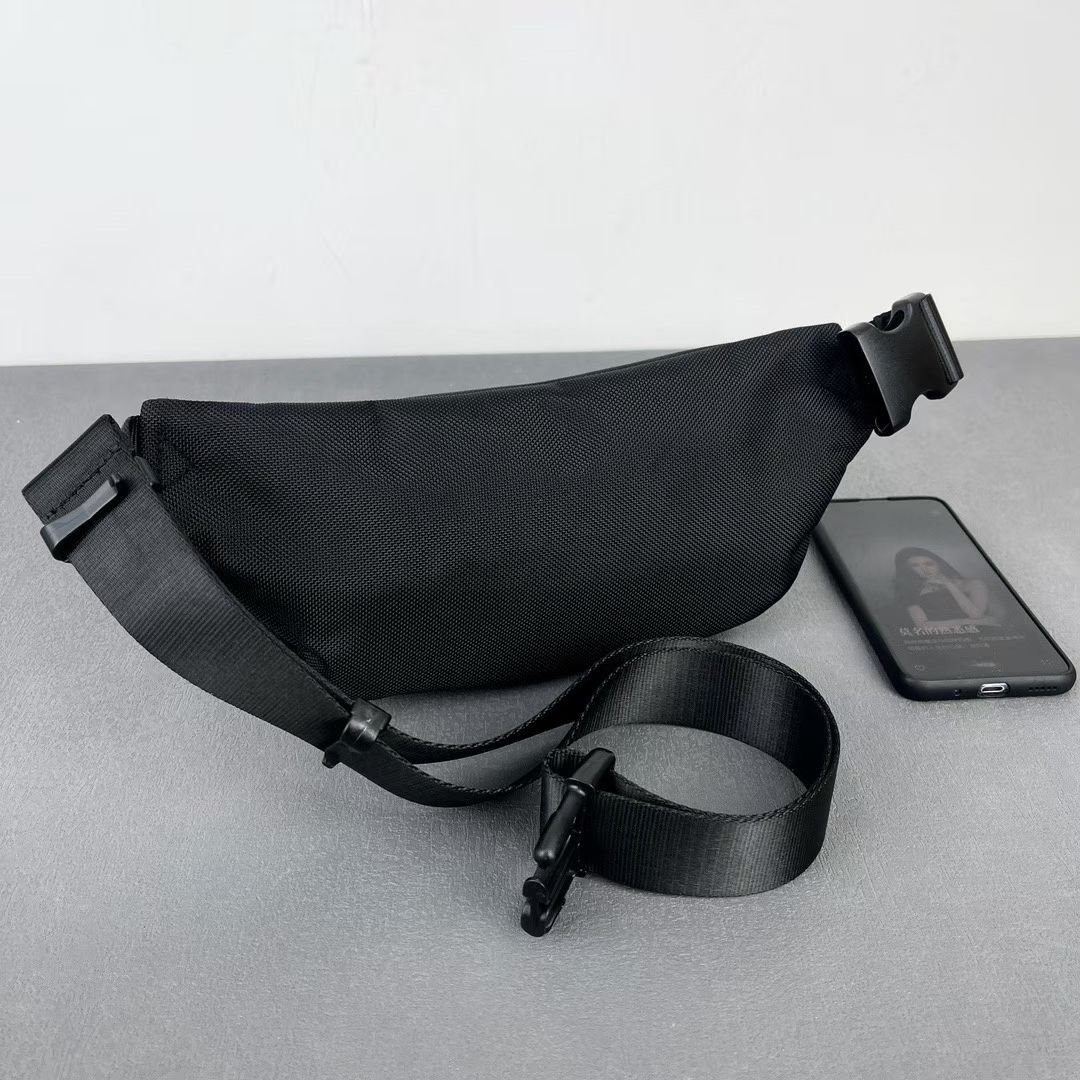 Tumi Waist Pack Bumbag (Category: Belt bags, Clutches and Pouches) located in Manila. Submitted by bagmaniaph (Listing ID 1469530702, Image 3). Description: Great for casual and travelling.Adjustable strap with quick-release buckle can be worn around waist or crossbody - Zip entry to main compartment - Front zip pocket..