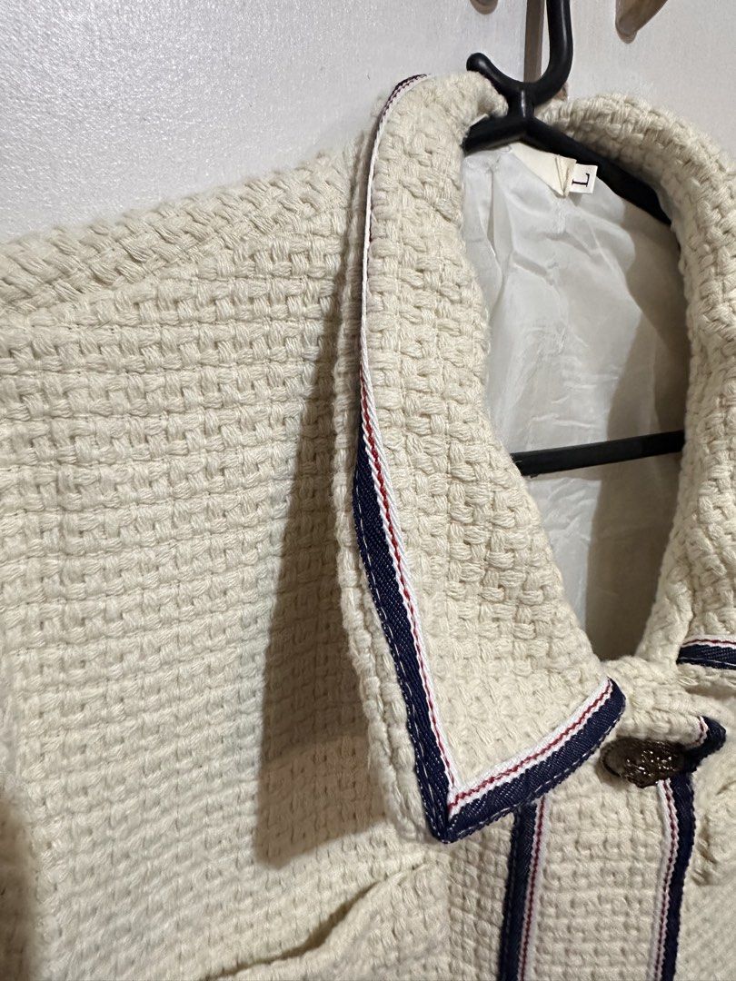 Tweed coat/jacket/blazer (Category: Coats, Jackets and Outerwear) located in Tandag. Submitted by kawaiispreloved (Listing ID 1469482361, Image 3). Description: .