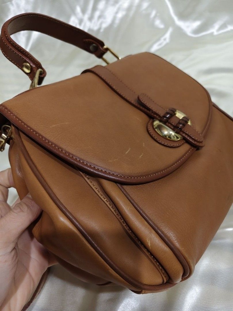 TWO WAY GENUINE LEATHER SLING 10/9" (Category: Cross-body Bags) located in Gamu. Submitted by 2022bagsbunny (Listing ID 1469401592, Image 3). Description: .