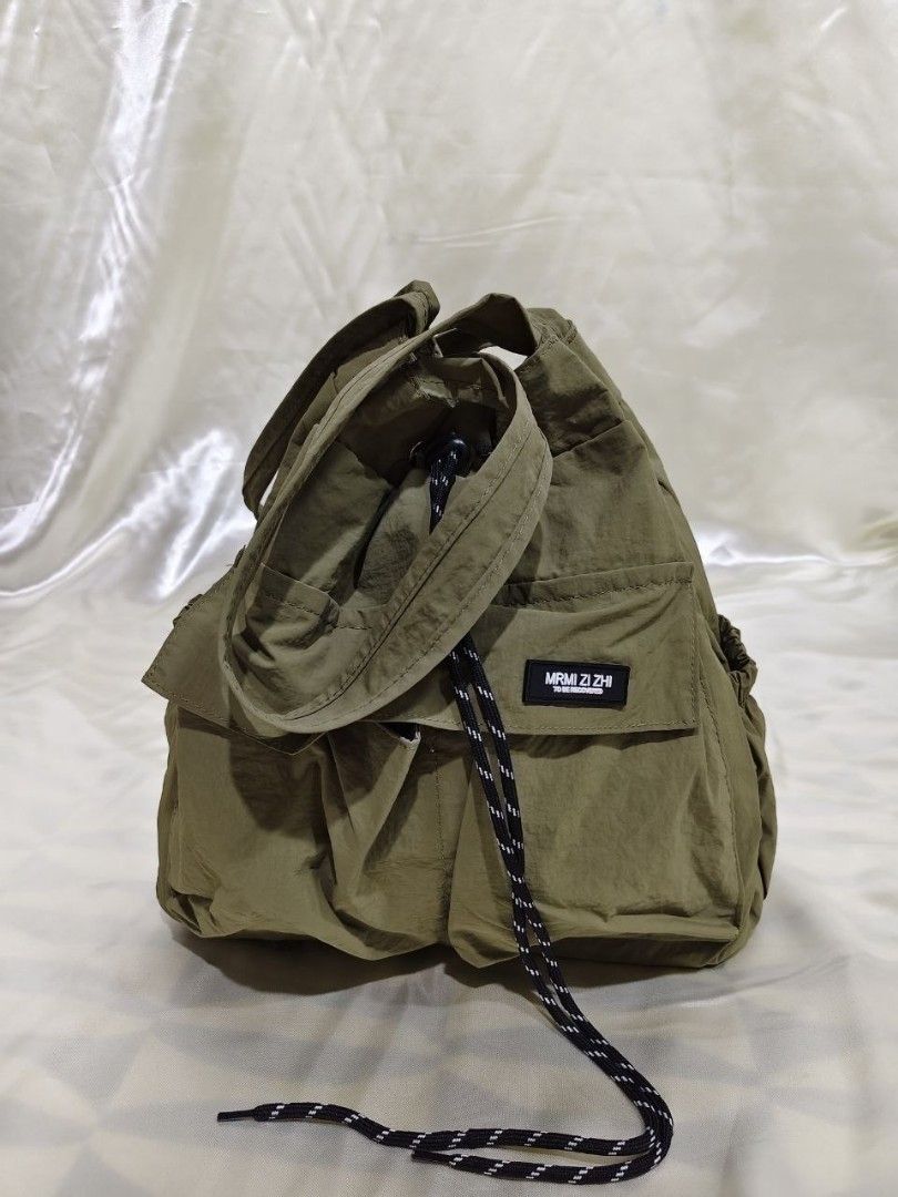 TWO WAY SHOULDER AND BAGPACK 15/12" (Category: Luxury Bags & Wallets) located in Gamu. Submitted by 2022bagsbunny (Listing ID 1469401261, Image 1). Description: .