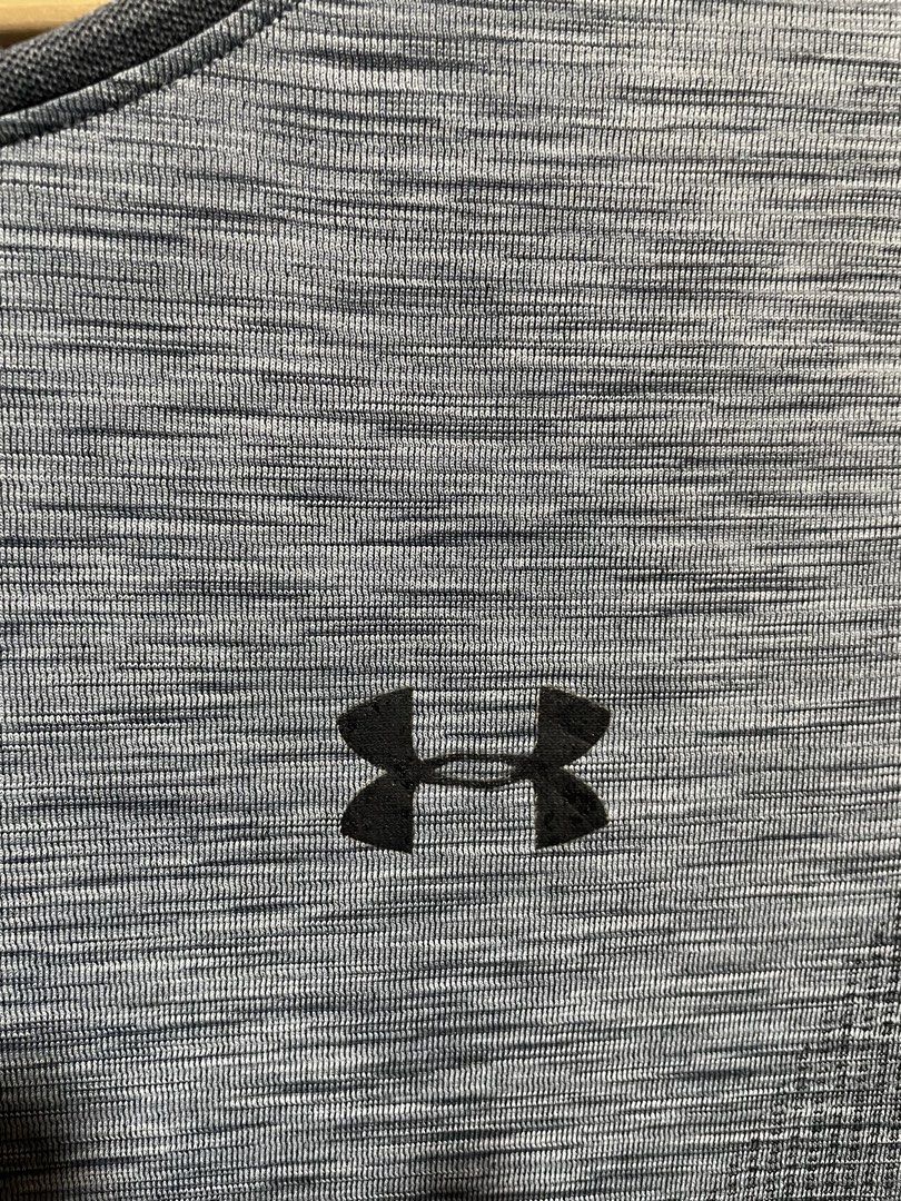 Under Armour Threadborne Fitted T-Shirt Grey (Category: Activewear) located in Molave. Submitted by thriftedstore.horse (Listing ID 1469497004, Image 3). Description: Condition- excellent Issue- none Color rate- 9.5/10.