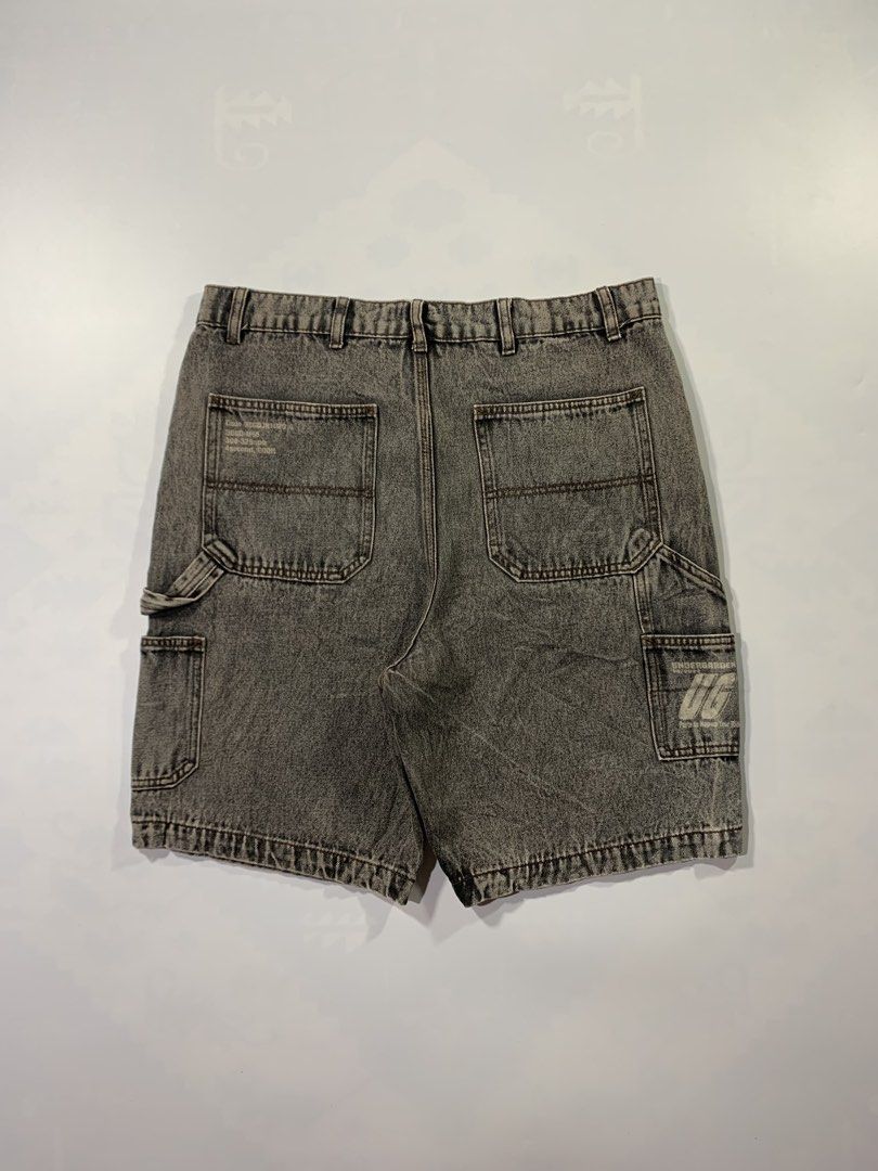 Under Garden Carpenter Jorts (Category: Shorts) located in Aurora. Submitted by cpr_garments13 (Listing ID 1469533271, Image 2). Description: Models height 5’6 •Waist:35 •Length:21 •Leg opening:11 Very Good Condition -Heavy x Thick .