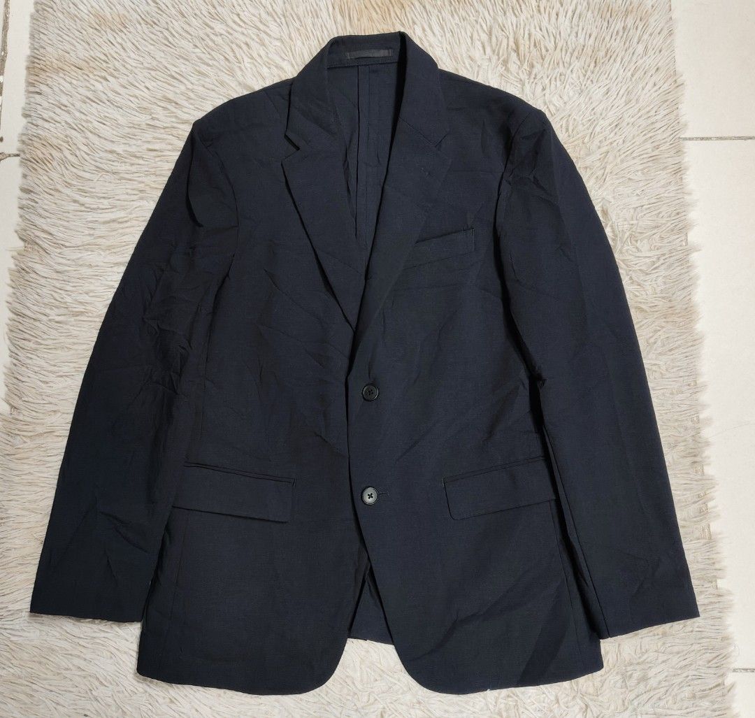 Uniqlo Airsense Blazer (Category: Coats, Jackets and Outerwear) located in Angeles City. Submitted by miss_independent01 (Listing ID 1469411556, Image 3). Description: Uniqlo Airsense Blazer Color: Navy Width: 19 (Small on tag) Length: 26.5 Sleeve: 22 Shoulder: 16.5 MOP: Gcash ✅ Mine Now, Pay Now ✅ First to Pay, Gets the Item 📍 PAMPANGA Courier: JnT 🚚🚚 PM 💌💌.