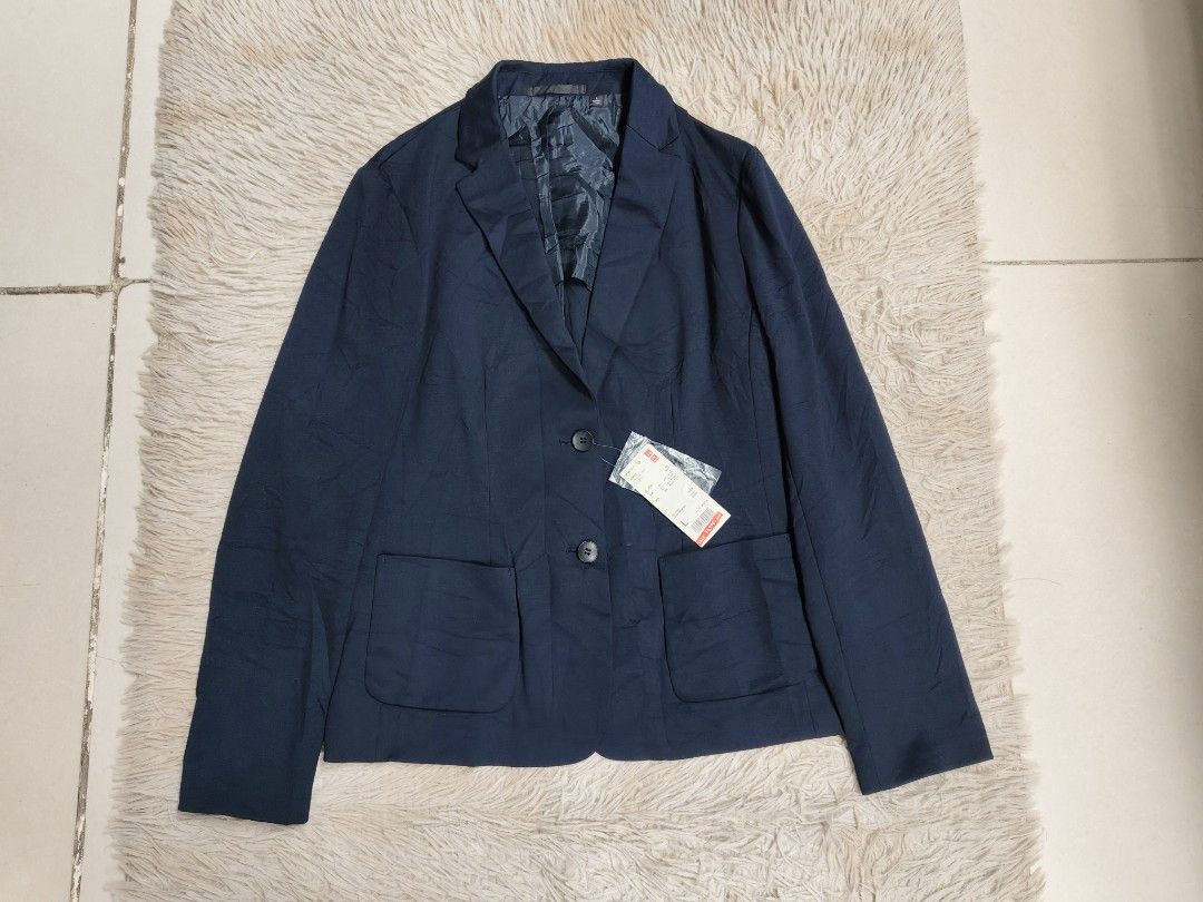 Uniqlo Comfort Jacket (Category: Coats, Jackets and Outerwear) located in Angeles City. Submitted by miss_independent01 (Listing ID 1469405834, Image 2). Description: Uniqlo Comfort Jacket Color: Navy Width: 18.5 (Large on tag) Length: 24 Sleeve: 22 Shoulder: 15.5 MOP: Gcash ✅ Mine Now, Pay Now ✅ First to Pay, Gets the Item 📍 PAMPANGA Courier: JnT 🚚🚚 PM 💌💌.