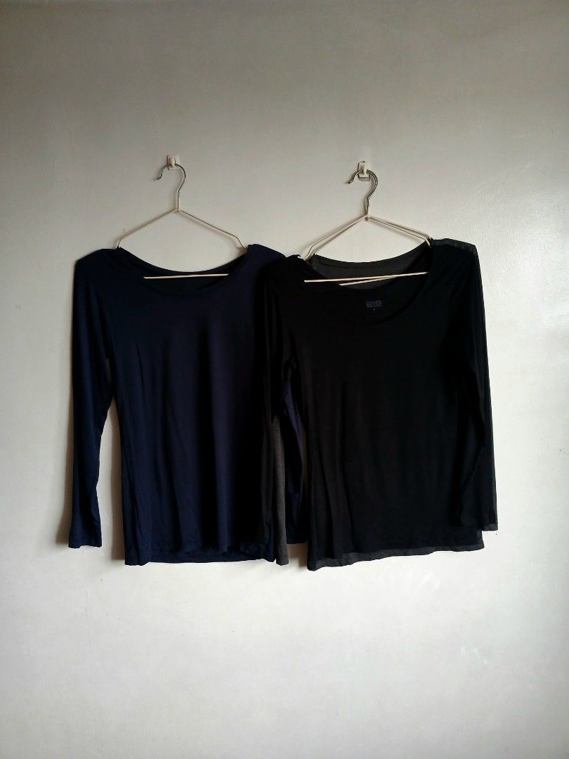 Uniqlo Heattech Longsleeves Regular Bundle Take All MEDIUM (Category: Longsleeves) located in Quezon City. Submitted by hzl_praise (Listing ID 1469430933, Image 2). Description: Uniqlo Heattech Regular Long Sleeves 3 for 450 | Medium Bundle 3 PCS. Uniqlo Heattech Regular Color: Gray, Navy Blue, Black (Size: Medium on tag) All Items: No issues, no pinholes, no stains | In good condition | Like new | Steamed Good Fabric Quality Extras: •More detail