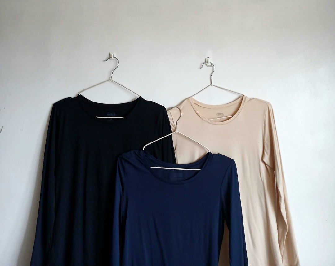 Uniqlo Heattech Regular Longsleeves Bundle Take All MEDIUM (Category: Longsleeves) located in Quezon City. Submitted by hzl_praise (Listing ID 1469429867, Image 3). Description: Uniqlo Heattech Regular Long Sleeves 3 for 450 | Medium Bundle 3 PCS. Uniqlo Heattech Regular Color: Black, Nude, Navy Blue (Size: Medium on tag) All Items: No issues, no pinholes, no stains | In good condition | Like new | Steamed Good Fabric Quality Extras: •More detail