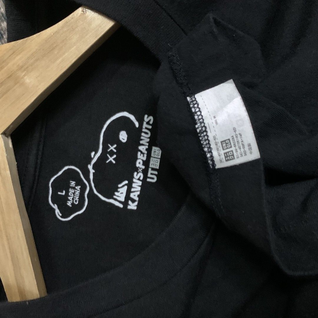UNIQLO KAWS X PEANUTS (Category: Activewear) located in Binalonan. Submitted by thrift_on2022 (Listing ID 1469521060, Image 2). Description: W- 21 L - 27 Color rate - 9.8/10 Excellent Condition❗️.