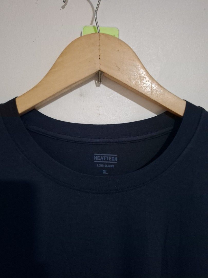 Uniqlo men's heattech XL (Category: Tshirts & Polo Shirts ) located in Subic. Submitted by petitecorner22 (Listing ID 1469507378, Image 2). Description: navy no more haggling please.