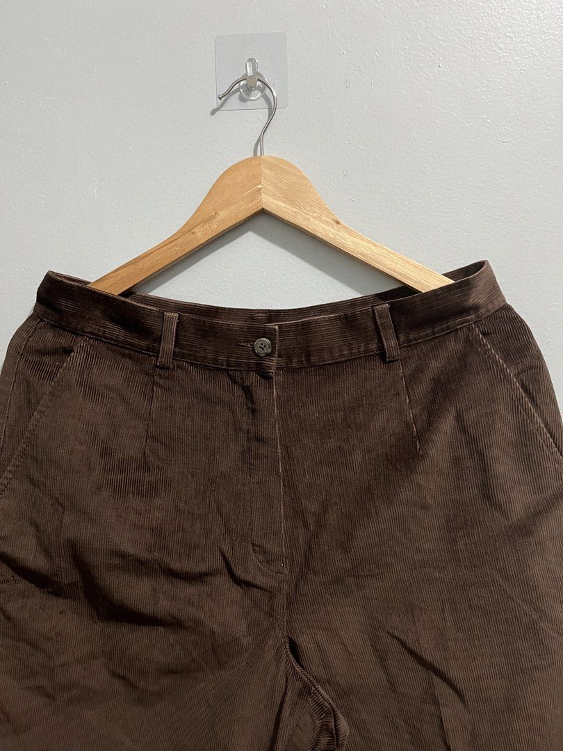 Untag L.L Bean Brown Corduroy (Category: Trousers) located in Manila. Submitted by mkjah (Listing ID 1469518018, Image 3). Description: Untag L.L Bean Corduroy Brown Pants Early 2000s Pants Size: 12 reg (tag) (W) 29-30 (L) 42 (Lo) 7.5 (Thigh) 12 (Inseam) 29 (Rise) 11 Color may vary due to lighting Price 700 plus shipping Please manage your expectations before placing your order. Please note that there may be stains or anything. the pictures will 