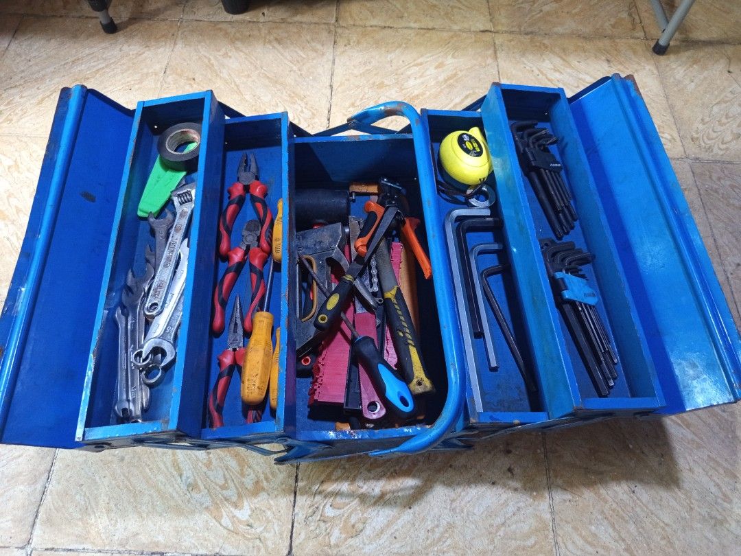 Used Tools with Metal Box 3 Layers (Category: Construction Tools & Equipment) located in Taytay. Submitted by reysalubon.mc (Listing ID 1469424522, Image 1). Description: Tools For Sale: Used P3,500 nalang lahat Taytay Rizal po location 👉 Included: ▪️ Large Metal Tool Box, size 17" 3 Layer ▪️ Ingco Screw drivers ▪️ Plies, Long Nose, Cutter ▪️ small bolt cutter, for spokes cutting ▪️ set of Allen wrench & star wrench ▪️ additional 4 pcs. big alle