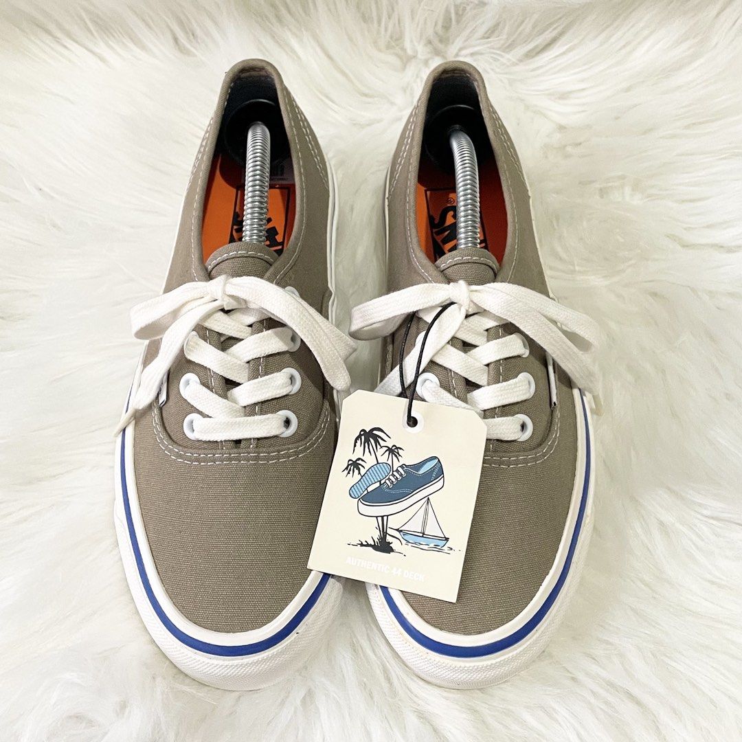 Vans Authentic 44 Deck Taupe Blue Shoes (Category: Sneakers) located in San Pascual. Submitted by hazelrl (Listing ID 1469409959, Image 2). Description: 🏷️ Available: Brand New Vans Pair ◾️Brand & Model: Vans Authentic 44D Anaheim Factory OG Lichen (with Box) ◾️Size: 5.5US (MEN) | 7US (WOMEN) | 23.5 ◾️Price: ₱2,799 only 📍Pasig City 🛵 delivery services within Metro Manila for same day delivery 📦 we do shipping nationwide DM for inquiries 📨.