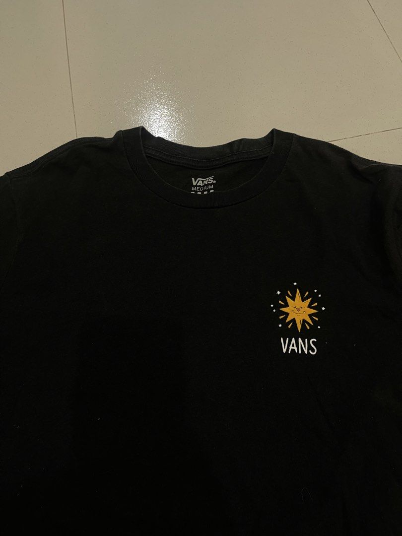 Vans shirt tee (Category: Formal Shirts) located in San Jacinto. Submitted by clothcartelph (Listing ID 1469415817, Image 2). Description: Size: med Dimes: 20/29 Width: 20 Length: 29 Issue: ~ Color rate: 9.3/10.