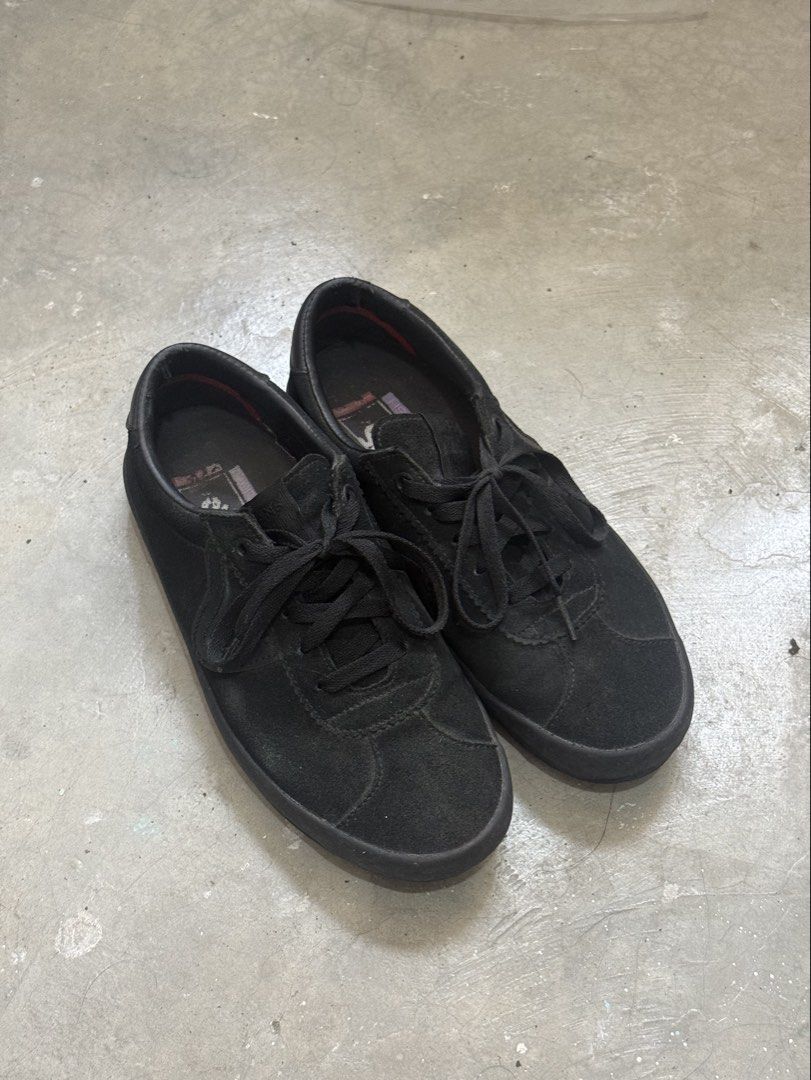 Vans Skate Sport (Category: Sneakers) located in Manila. Submitted by kieldoer (Listing ID 1469426296, Image 1). Description: Size 8.5m No sole sep Minor heeldrags Damaged box Minor leather peel 1200php 📍Lancaster Imus.