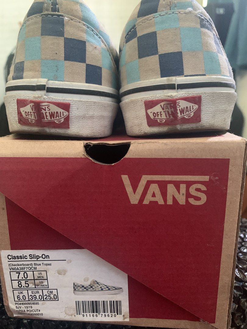 Vans used but not abused (Category: Sneakers) located in Manila. Submitted by emenem.m (Listing ID 1469434480, Image 3). Description: 1500 per pair 3k take all .