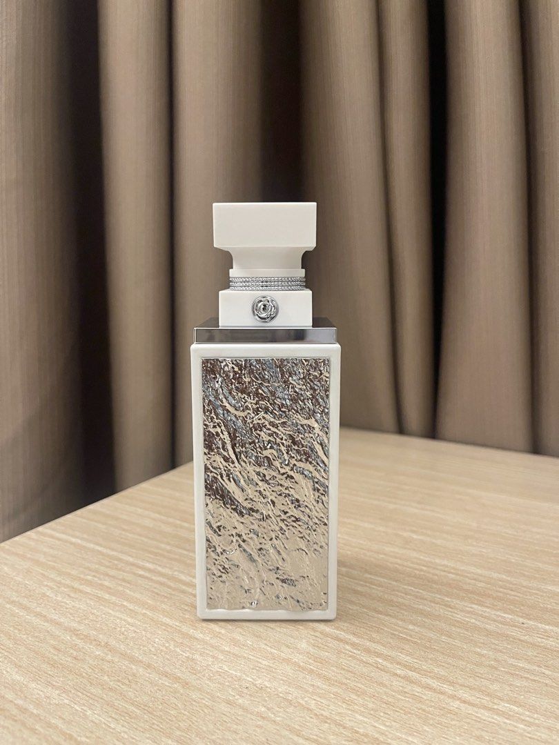 Varakh Silver EDP (Category: Fragrance & Deodorants) located in Manila. Submitted by ratedseeker (Listing ID 1469555709, Image 3). Description: Varakh Silver EDP ( MFK Gentle Fluidity Silver (GFS) dupe) FSM (98/100ml) 100% legit/authentic (bought from DSB orange app) RFS: not my type of scent Can do meetups or shipping (buyer shoulders sf) .