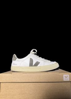 (Category: ) located in . Submitted by royalkicks.mnl (Listing ID 1469535463, Image 1). Description: .