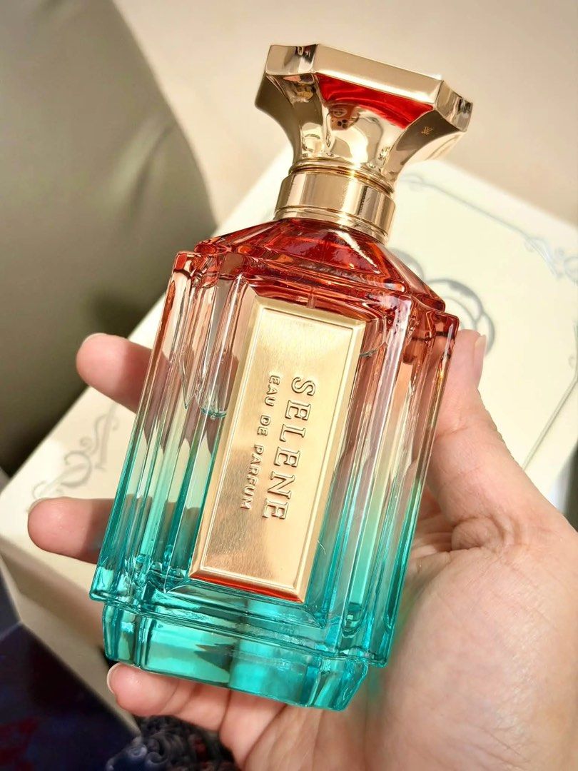 Velixir Selene Eau De Parfum (Louis Vuitton Moon Tale Alt - China Exclusive) (Category: Fragrance & Deodorants) located in Antipolo. Submitted by eyaaa13 (Listing ID 1469487440, Image 3). Description: Velixir Selene Eau de Parfum Dupe of Louis Vuitton Moon Tale (Only released in China) • Like New Condition - Comes with Box & Card. Plastic wrap unsealed at the top but still in tact. • 100ml Bottle - Only sprayed once to test • 100% Authentic • Bou
