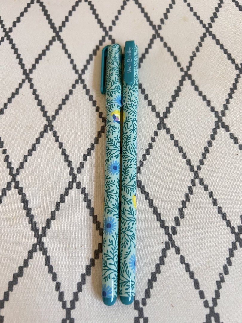 Vera Bradley Ballpen (Category: Stationery & School Supplies) located in Puerto Princesa. Submitted by kanejela (Listing ID 1469432015, Image 2). Description: Brand new with free 1 pen refill Sold per piece.