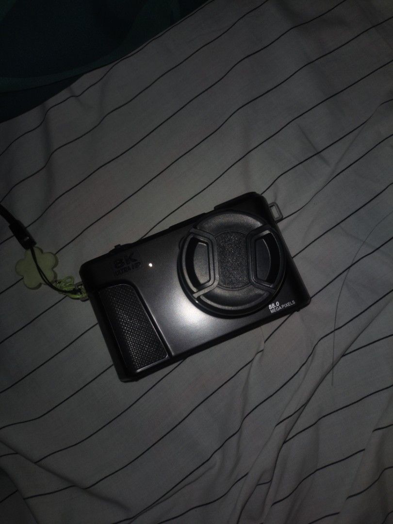 VETEK DIGI CAM (Category: Cameras) located in Cavite. Submitted by sheysh (Listing ID 1469556149, Image 3). Description: - can negotiate - kindly message me ✅ 3 batteries ✅ case ✅ charger ✅ 128GB ✅USB.