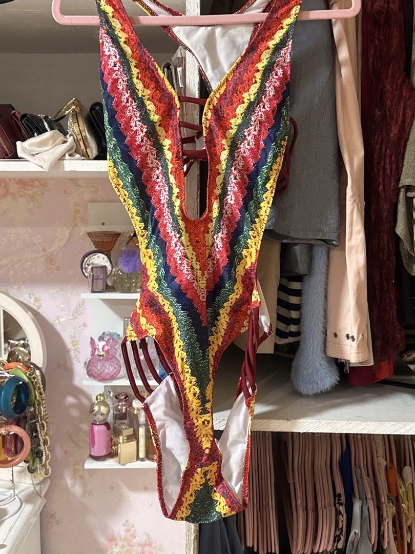 Vibrant One Piece Swimwear (Category: Bikinis & Swimsuits) located in Lapu Lapu. Submitted by bzzzzarah (Listing ID 1469563342, Image 1). Description: .