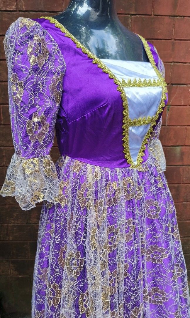 Victorian/Medieval gown (Category: Evening dresses & gowns) located in Baguio. Submitted by ukay_district (Listing ID 1469494987, Image 2). Description: Victorian princess gown Rapunzel inspired size: for teens/XS adult no flaws 450.