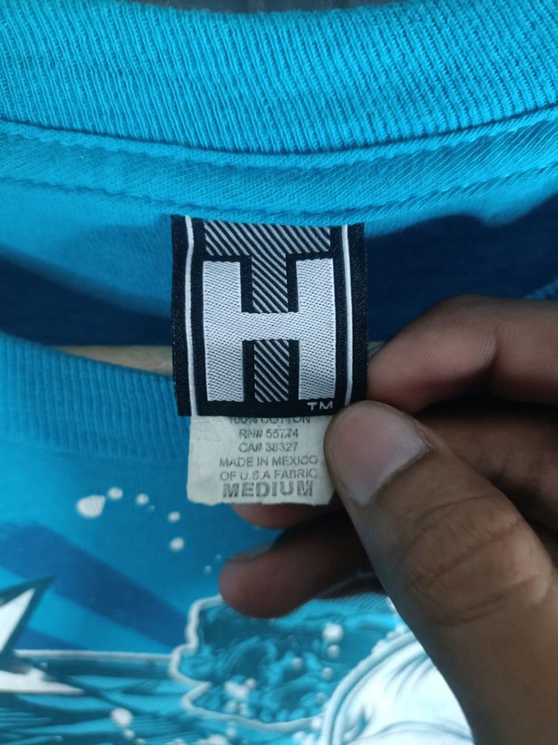 Vintage 00s Hybrid Winged Skull Tee (Category: Tshirts & Polo Shirts ) located in Cabuyao City. Submitted by junkthreads.finds (Listing ID 1469510368, Image 2). Description: Tag: Official Hard Tag Dimes: 20x29 Issue(s): Hairlines/cracks and 1 pinhole Color may vary due to lightning..