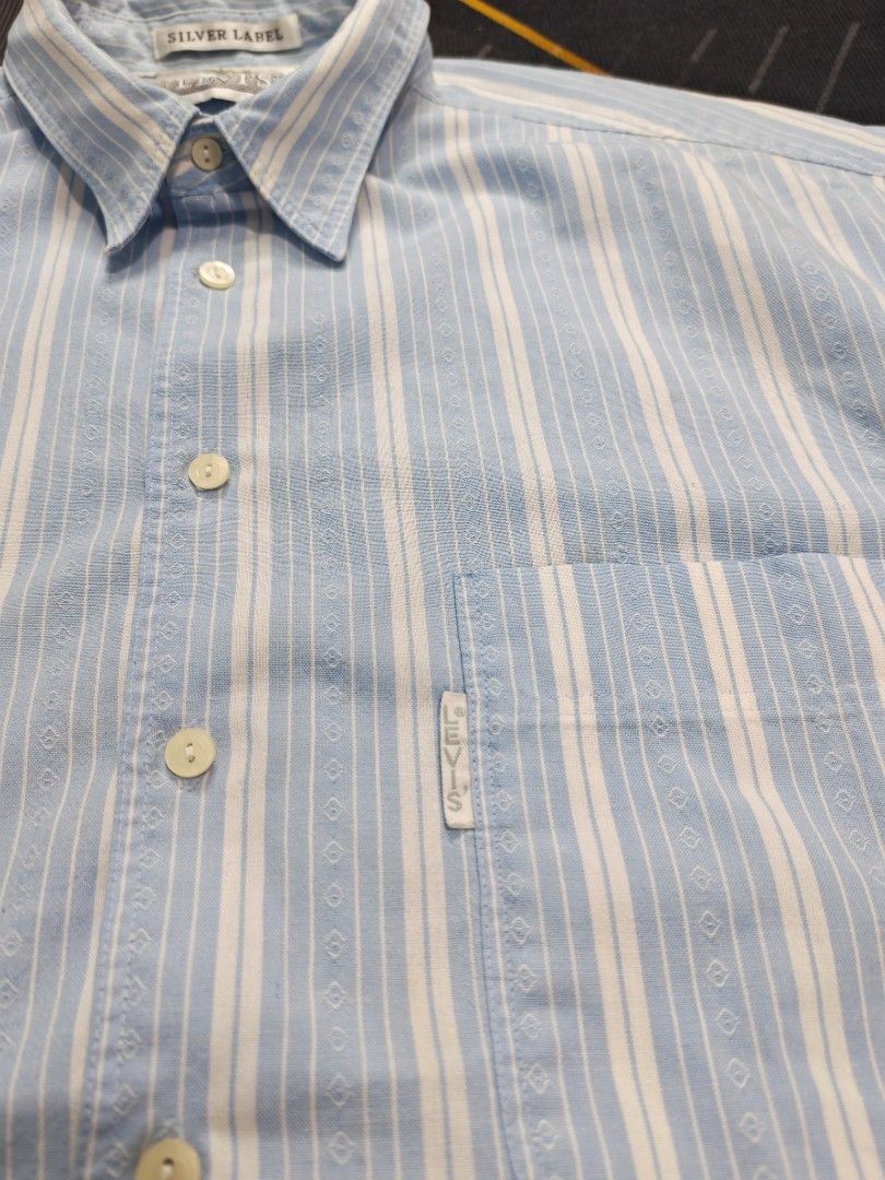 Vintage 80s Levis silver label SS shirt (Category: Tshirts & Polo Shirts ) located in Baguio. Submitted by used_clothing2600 (Listing ID 1469506895, Image 3). Description: Vintage 80s Levis silver label SS shirt size xl verygood condition width 27 length 30.5 shoulders 21 sleeve length 12 P 1,000.