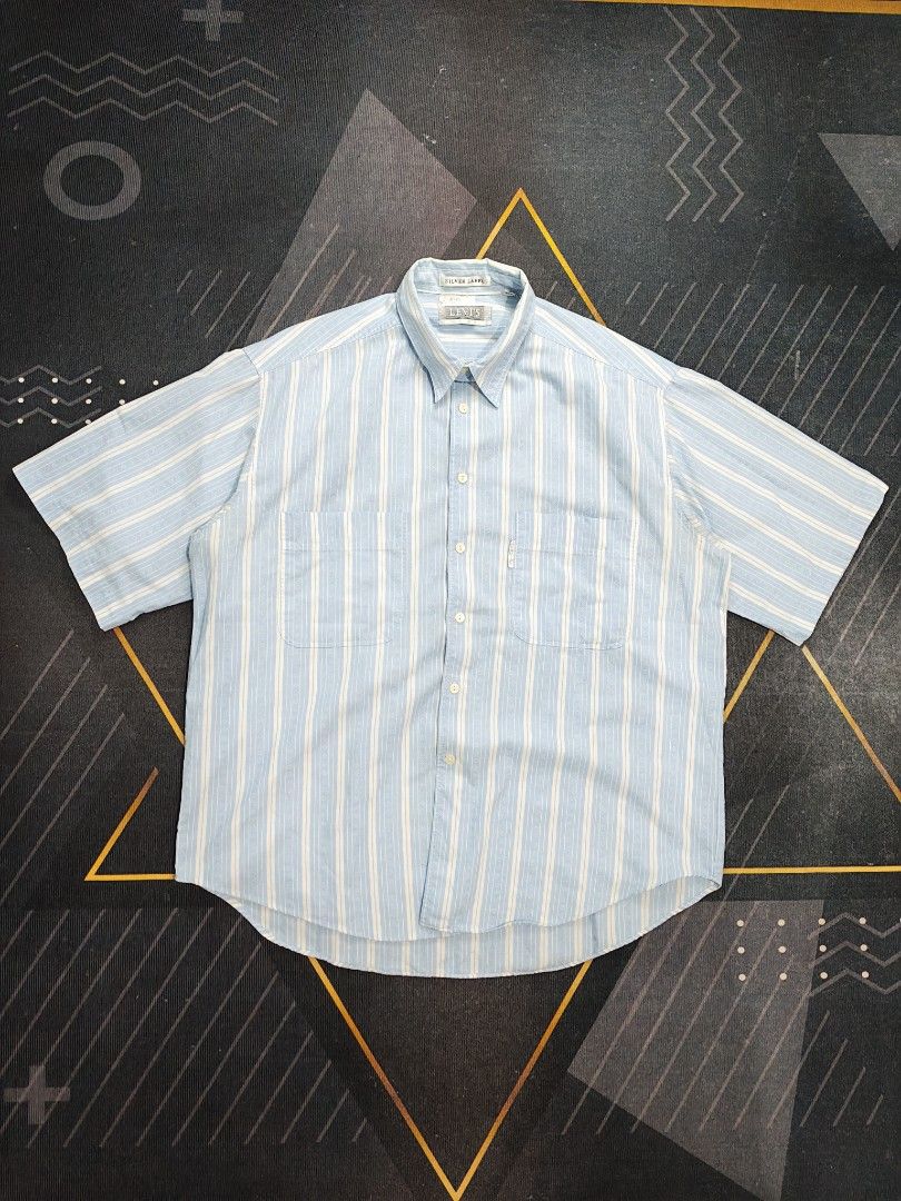 Vintage 80s Levis silver label SS shirt (Category: Tshirts & Polo Shirts ) located in Baguio. Submitted by used_clothing2600 (Listing ID 1469506895, Image 1). Description: Vintage 80s Levis silver label SS shirt size xl verygood condition width 27 length 30.5 shoulders 21 sleeve length 12 P 1,000.