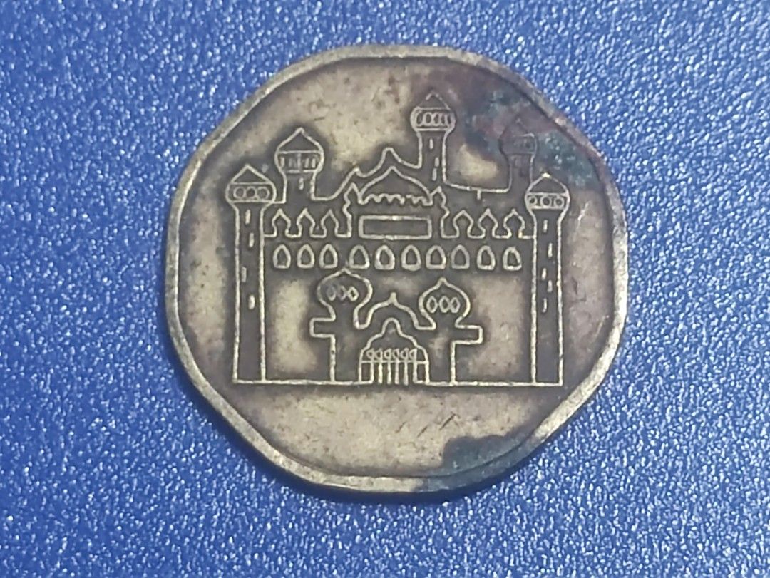 Vintage Alladin's Castle Token (Category: Currency) located in Lipa City. Submitted by mark_collections (Listing ID 1469463145, Image 1). Description: Vintage Alladin's Castle Token Mode of Payment: Gcash.